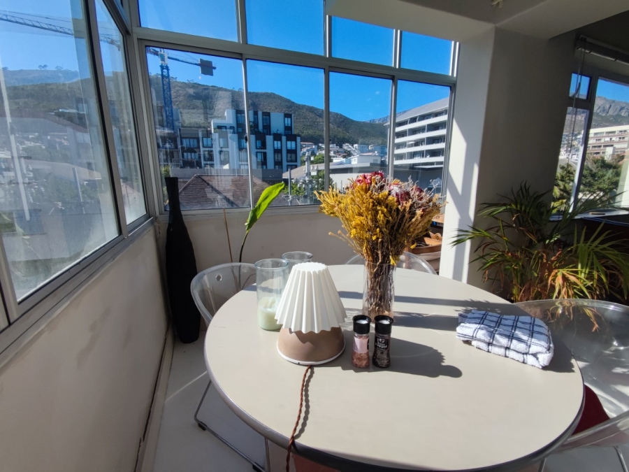 To Let 2 Bedroom Property for Rent in Sea Point Western Cape